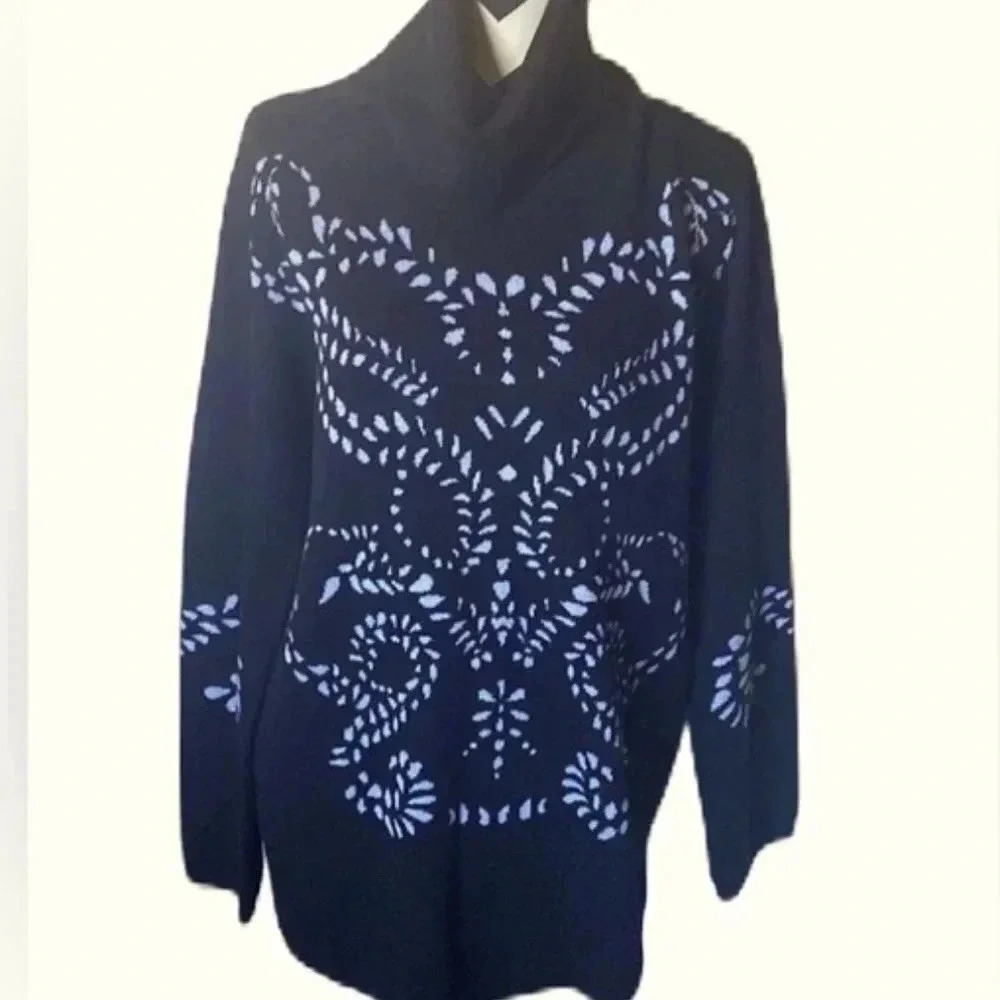 Vertigo black aztec turtleneck wool blend‎ blouse size Medium